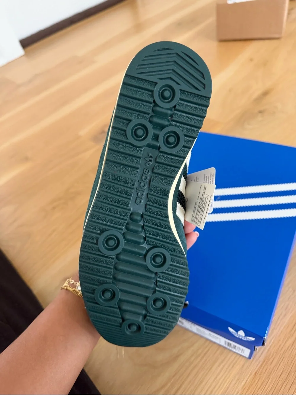 ✨BRAND NEW✨ MENS adidas Dark Green and White Classic Campus Sneakers